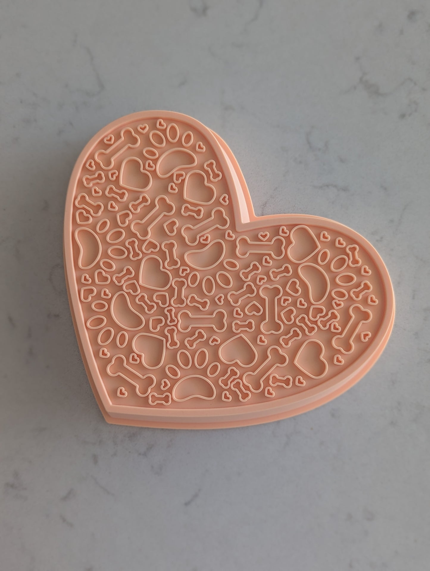 2-in-1 Heart Slow Feeder & Lick Mat