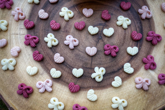 Little Paws Dainty Love | Natural Goat's Milk Dog Treats